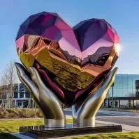 Скульптурная композиция сердце в ладонях (518273) монтаж арт-объект  в Шатуре